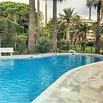 Superbe 3 Pieces Rdj A 2 Pas Des Plages 295l Daire Cannes