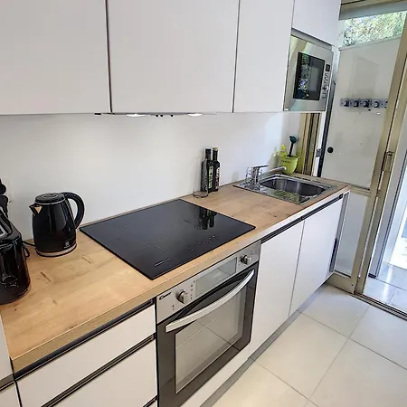 Superbe 3 Pieces Rdj A 2 Pas Des Plages 295l Apartman Cannes