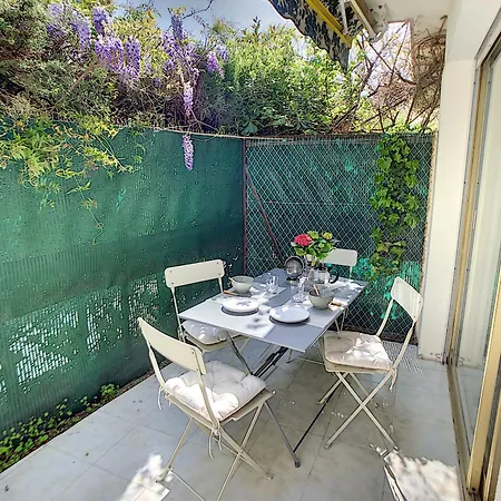 Superbe 3 Pieces Rdj A 2 Pas Des Plages 295l Apartman